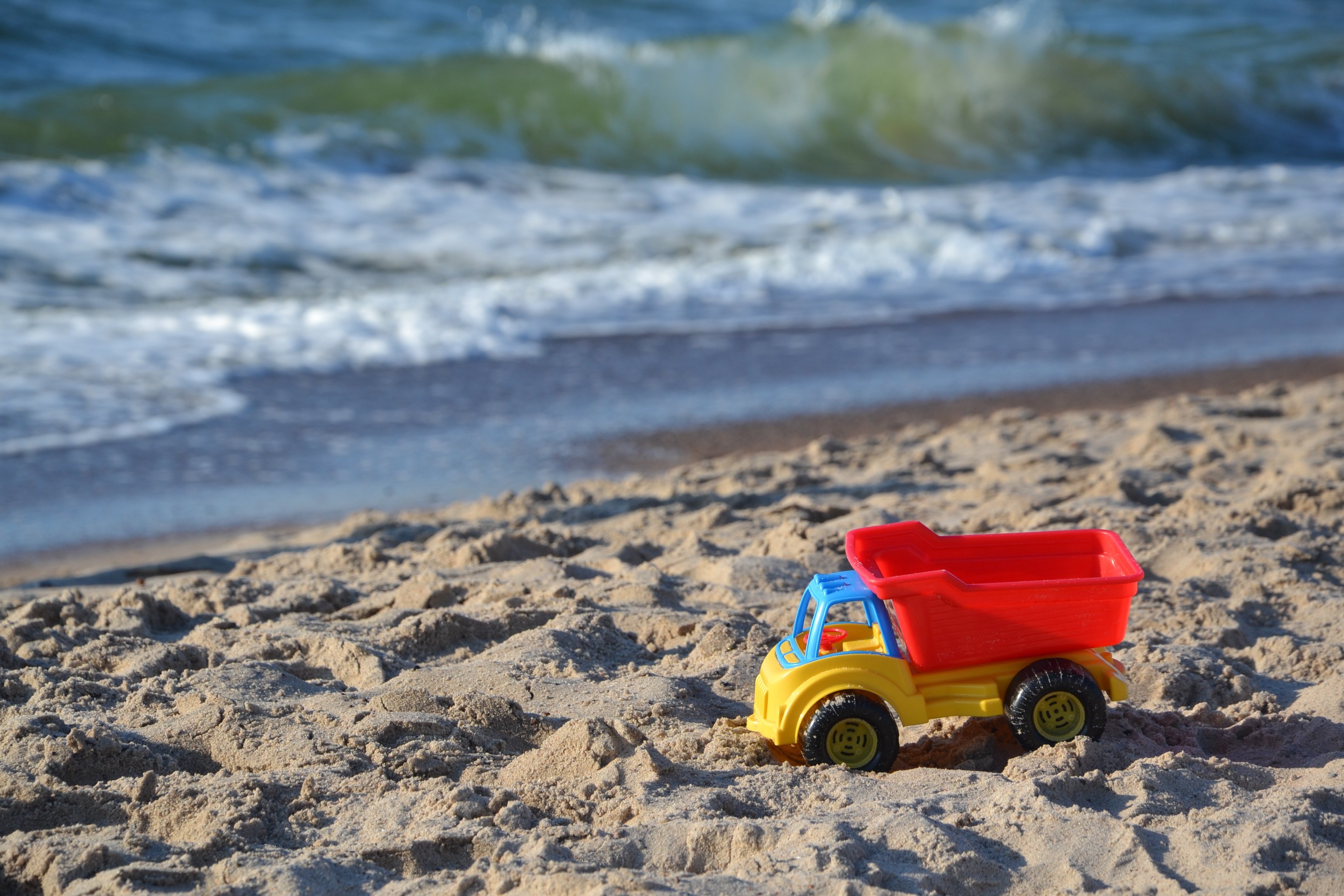 На море с детьми на машине. Пляжный автомобиль. Машинки для песка. Машины для песка детские. Машина с песком.